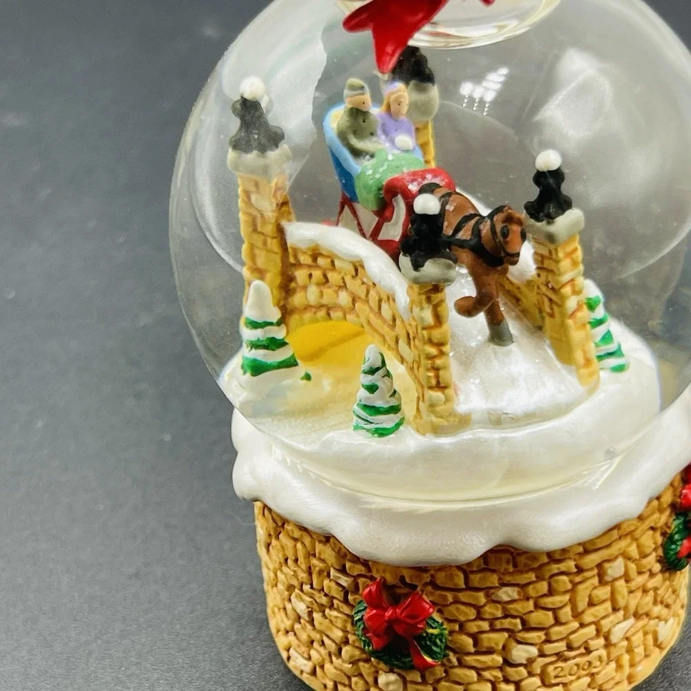 2003 Hallmark Keepsake Ornament‎ 